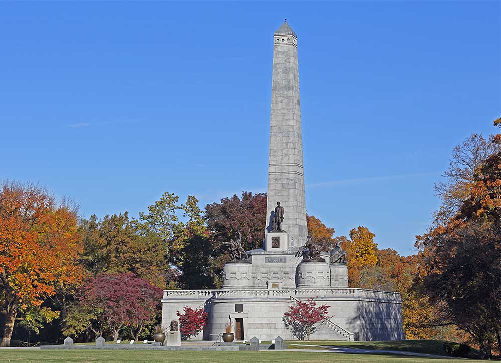 photo of monument in Springfield